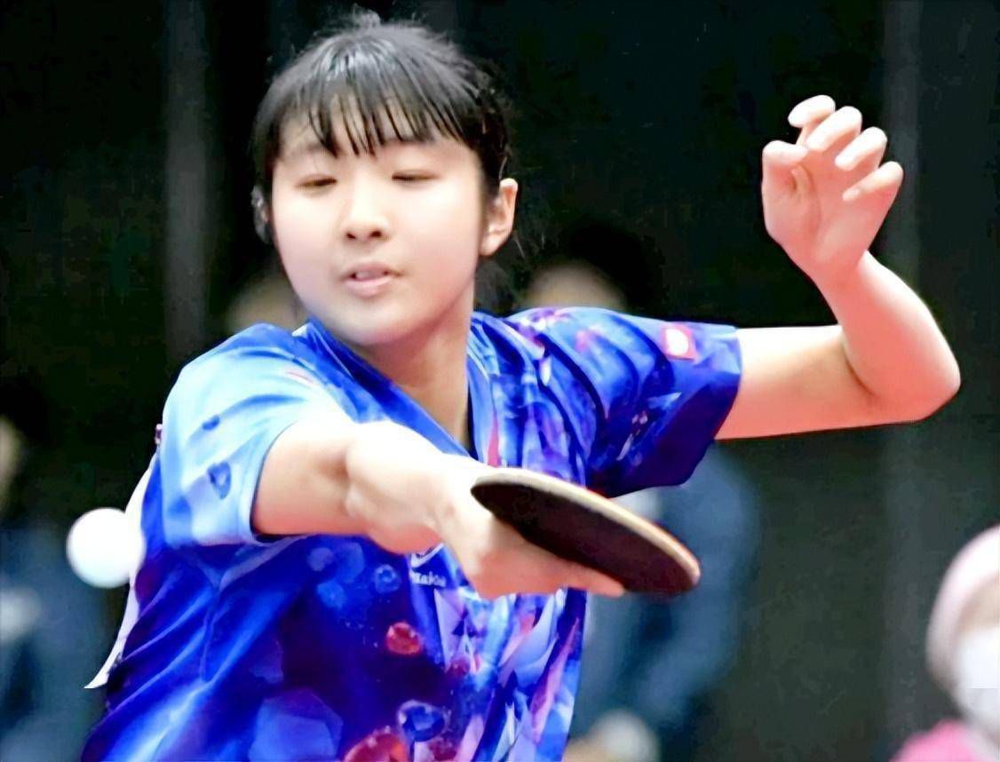 ......翌日一早，洪五爷给叶辰打个电话。